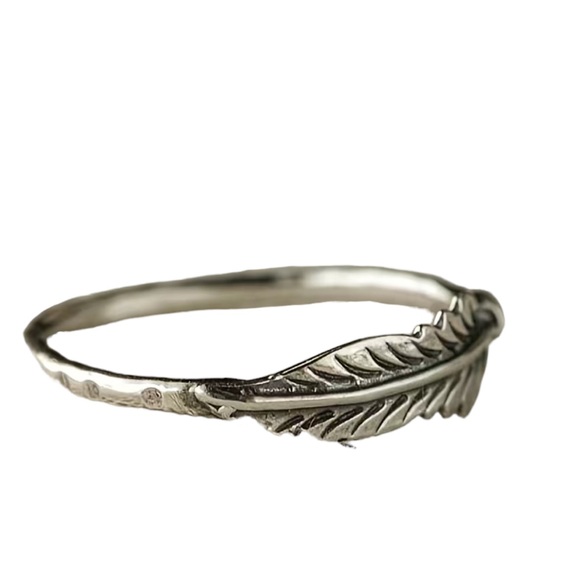 Silver Vintage Feather Ring - Picture 4 of 4